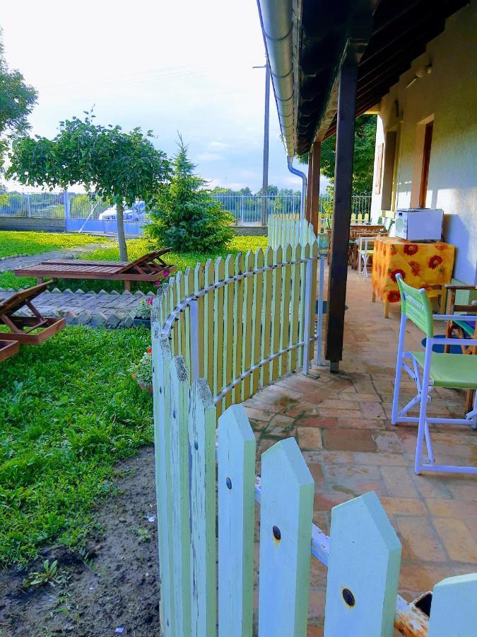 Villa Diiva Curug Eksteriør bilde